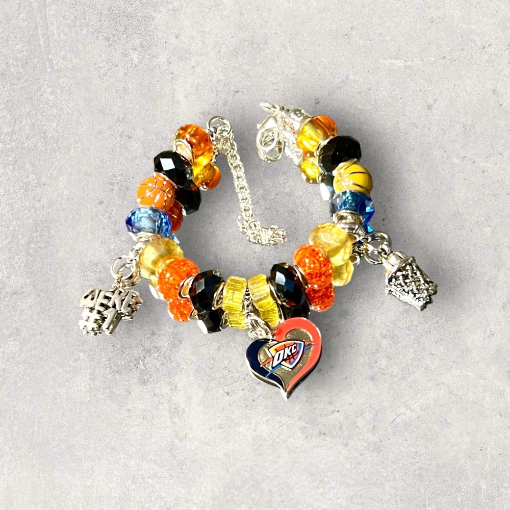 Oklahoma City Thunder Beaded Charm Bracelet NBA
